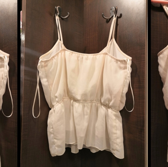 *New* Beige camisole (Costa Blanca - M) - Picture 2 of 2